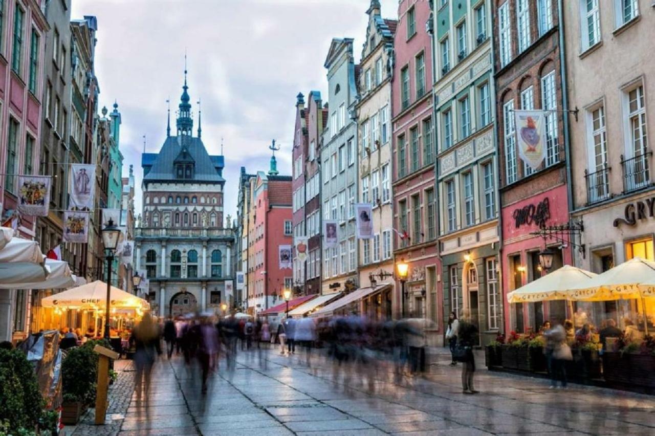 3-Rooms Apartment With Balcony By The Oldtown Gdansk Exterior photo