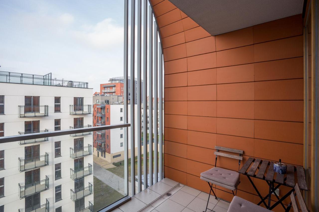 3-Rooms Apartment With Balcony By The Oldtown Gdansk Exterior photo